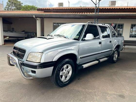 CHEVROLET S10 2.4 ADVANTAGE 4X2 CD 8V FLEX 4P MANUAL CHEVROLET S10 2.4 ADVANTAGE 4X2 CD 8V FLEX 4P MANUAL